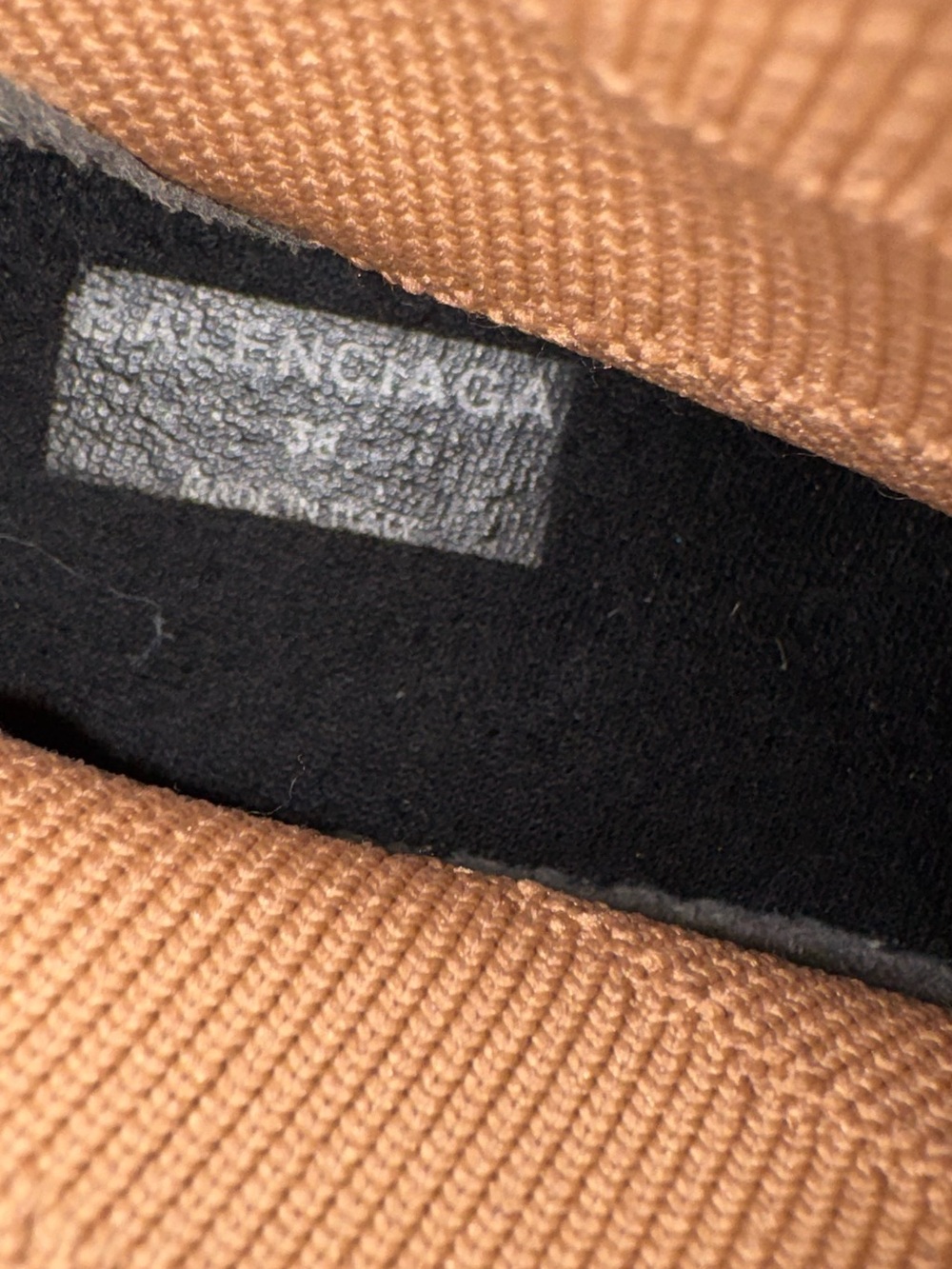 Balenciaga Peach Knit Speed Trainer Sneakers - Picture 11 of 12